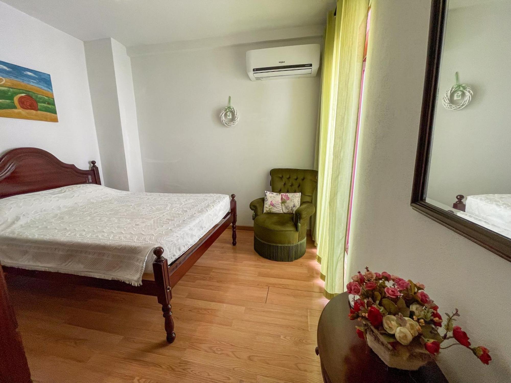 Home Away From Home Evora Room photo
